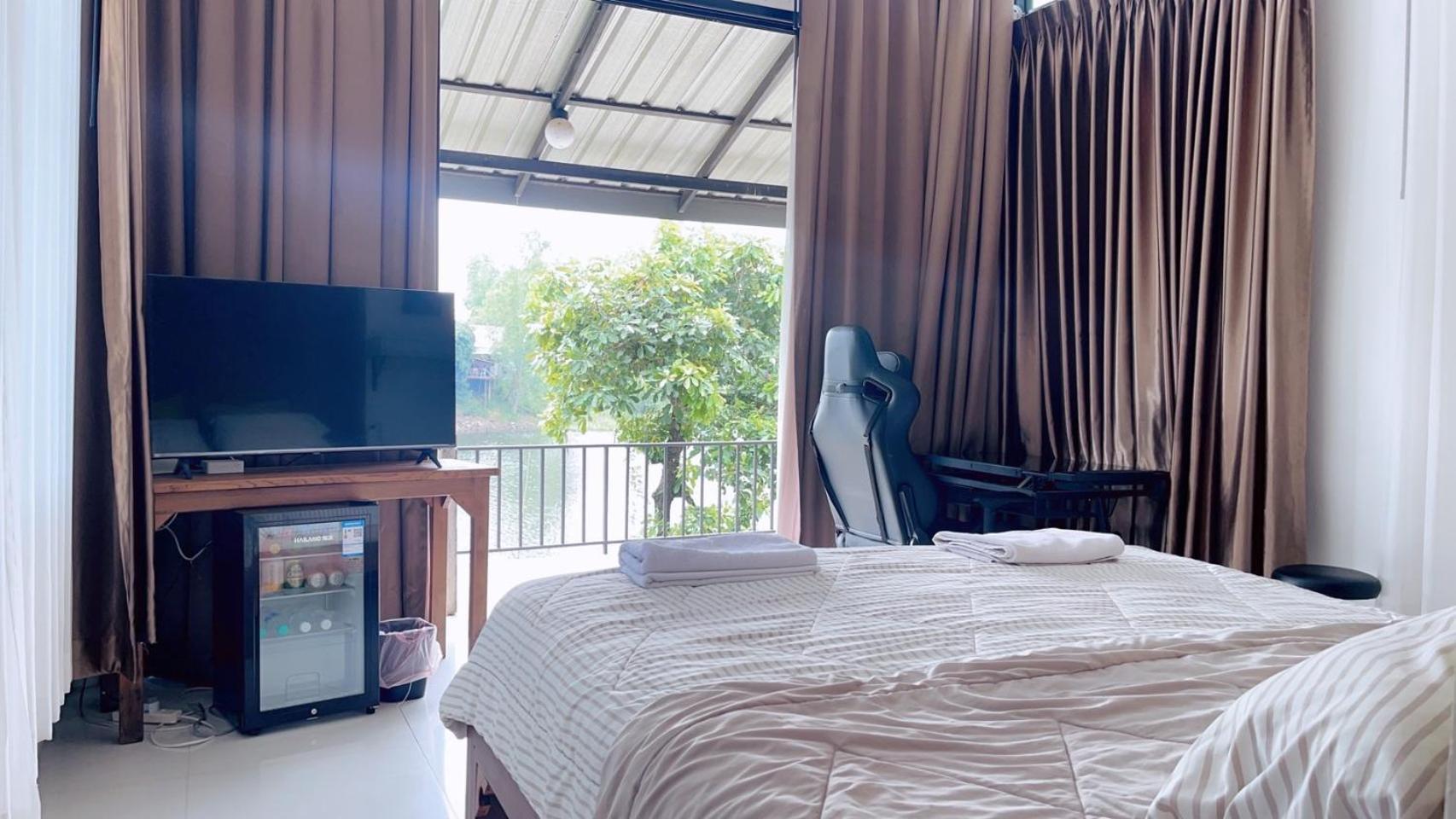 Morocco Blue Cafe By Chilong River Farm Resort Muang Kosum Екстериор снимка